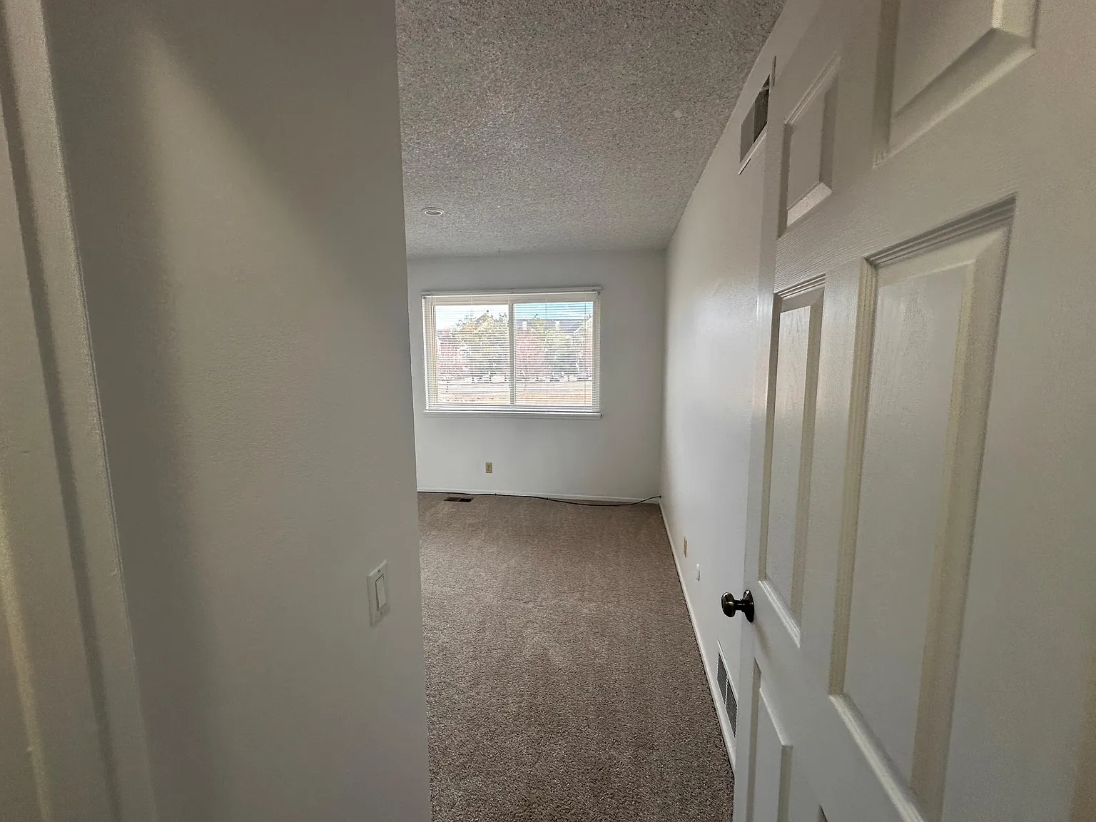 9255 E Lehigh Ave — Photo 4