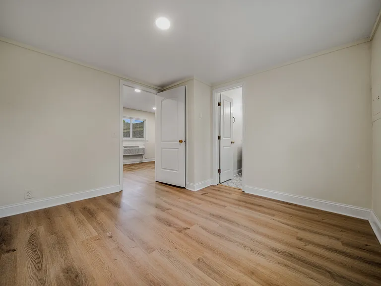 The Jeffersonian Apartments — Photo 18