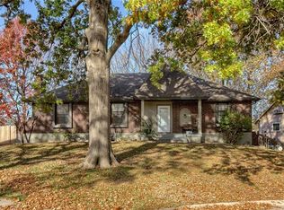 1321 SW 23rd St, Blue Springs, MO 64015