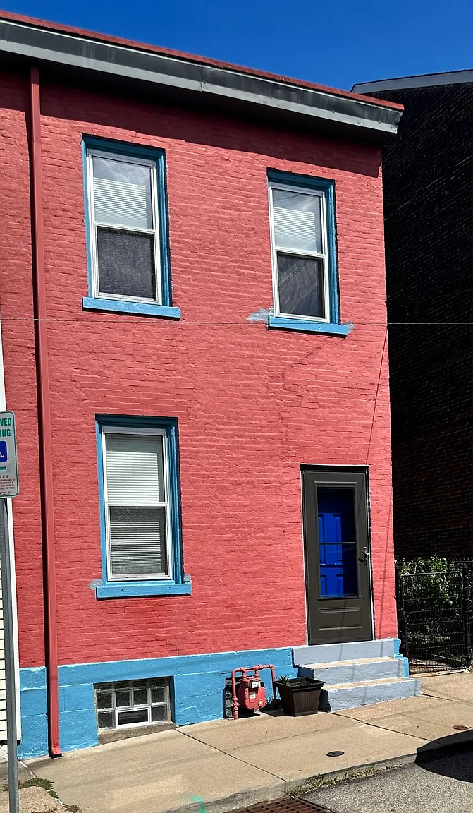 327 44th St photo 1
