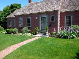 15 Meeting House Ln, Weymouth, MA 02189
