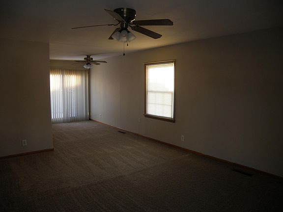 4th image of 7379 Saratoga Ave