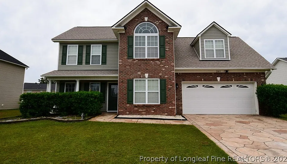 205 Stockbridge Dr