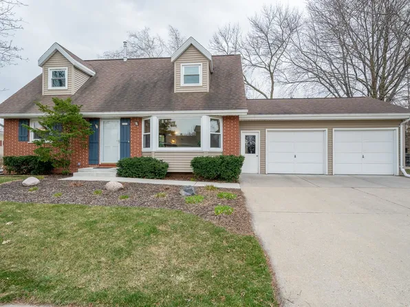 2455 Arcadia Ave, Oshkosh, WI 54904