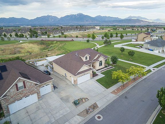 5th image of 5056 W Crimson Patch Way