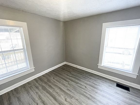 3rd image of 2627 S Goodlet Ave