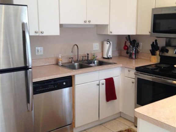 3rd image of 2621 Eastlawn Ave