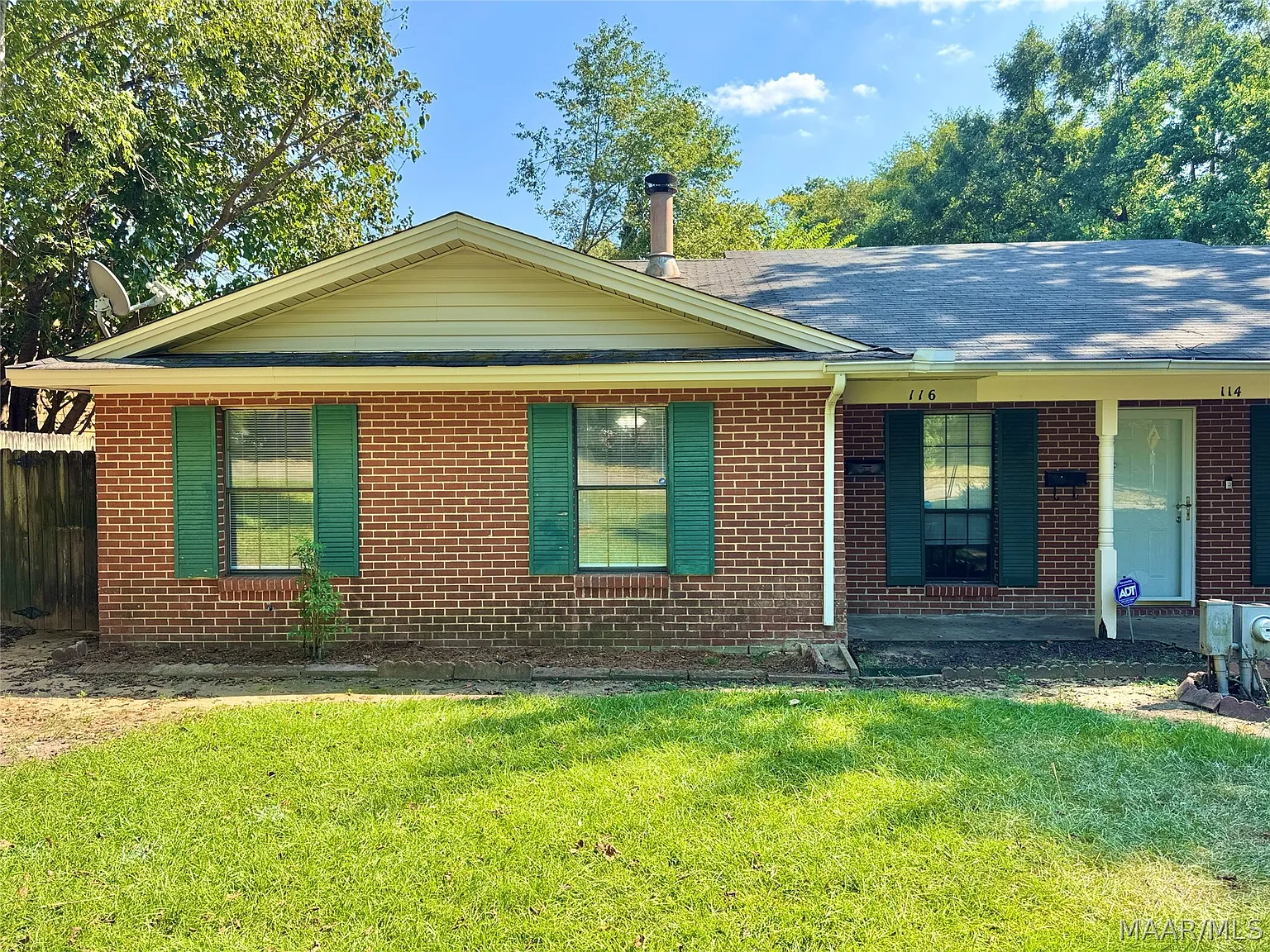 2 bed, 2.0 bath, 968 sqft, $1,195 — Photo 3