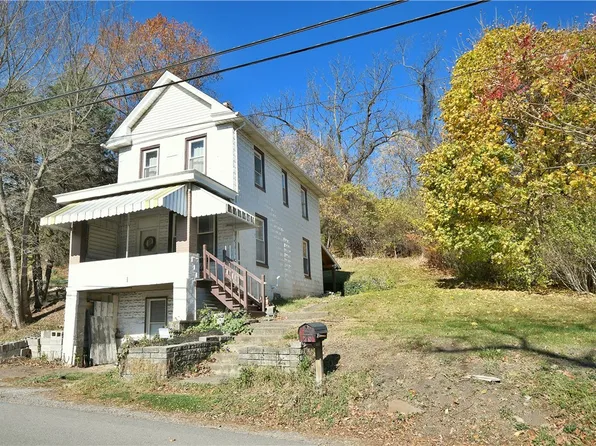 12 Margaret St, Carnegie, PA 15106