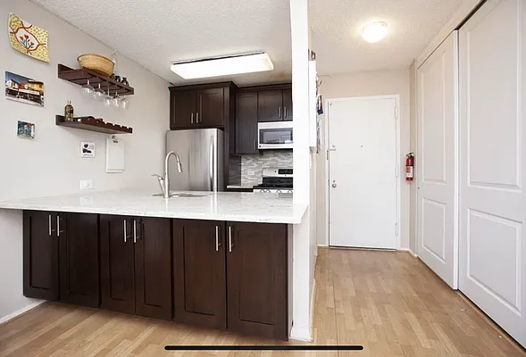 Rented by Contact Realty | media 16