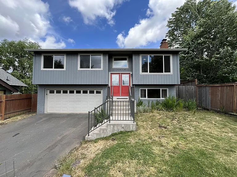 3919 SE Monroe St — Photo 2