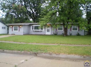 1718 SW Kent Pl, Topeka, KS 66604