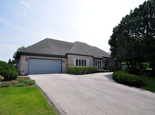 512 Kirkwood Cv, Burr Ridge, IL 60527