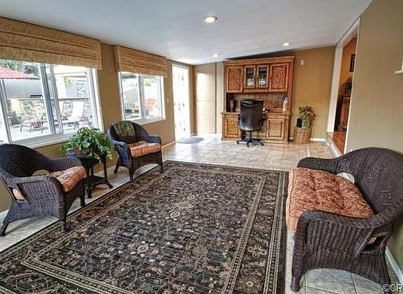 5th image of 1133 E Buckeyewood Ave