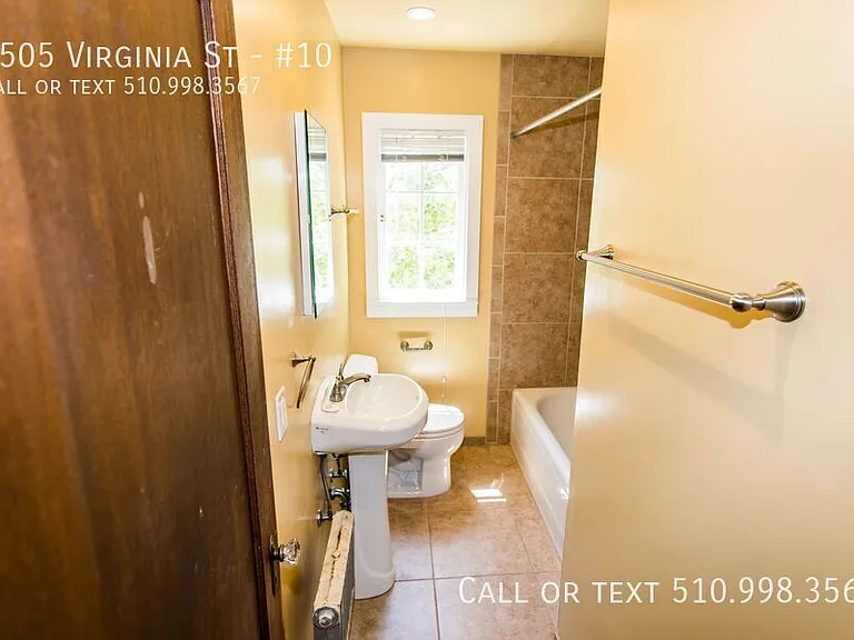 2505 Virginia St #10 — Photo 9