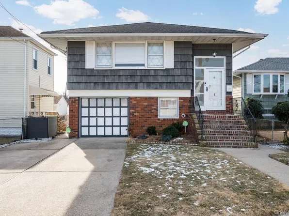 7 Stein Street, Valley Stream, NY 11580