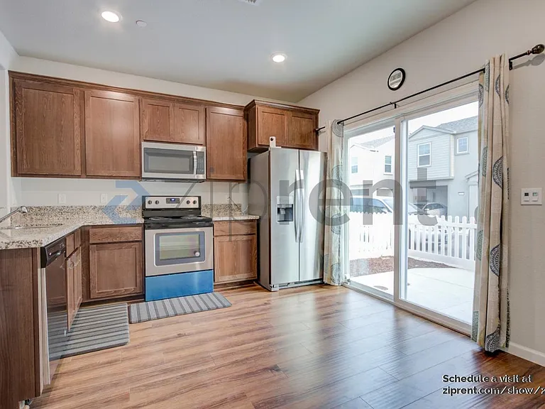 8159 Laurel Willow Ln — Photo 4