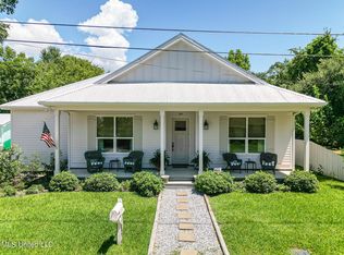 319 Saint George St, Bay Saint Louis, MS 39520