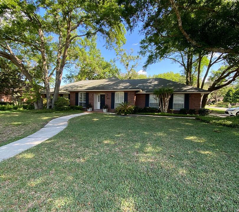 1st image of 1884 Plantation Oaks Dr