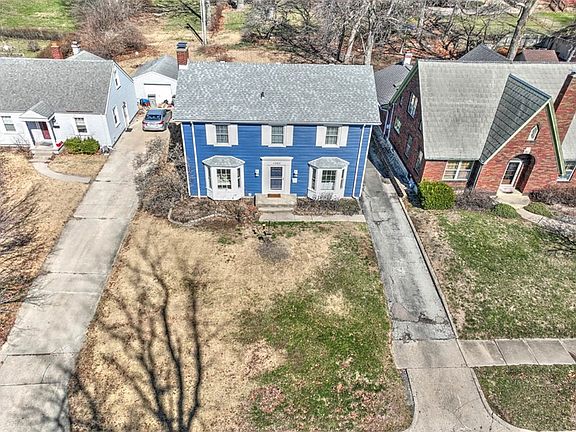 2nd image of 1560 W Sunset Ave