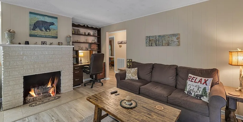 305 Shields View Dr — Photo 3
