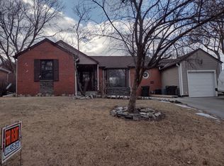3225 S 17th St, Lincoln, NE 68502