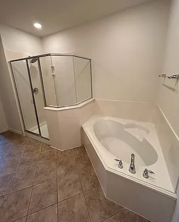 4419 Buena Vista St #2 — Photo 26
