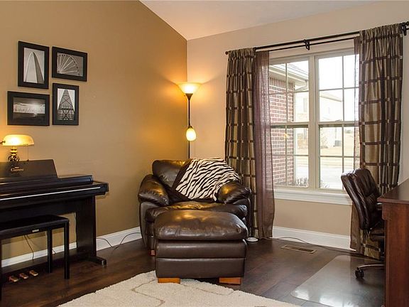 5th image of 321 Mallard Ct