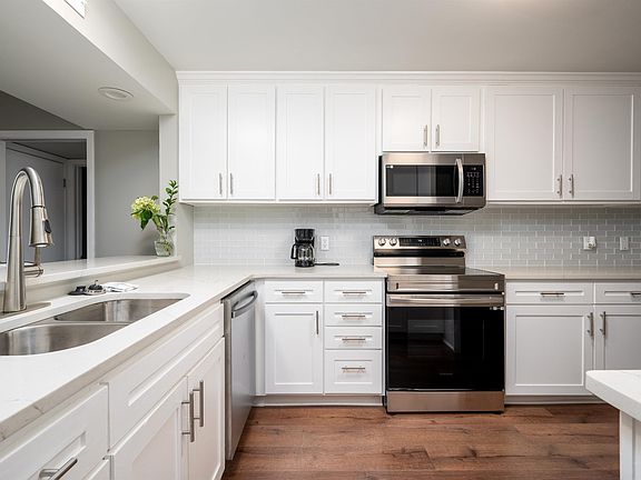 2nd image of 200 Wagner Pl APT 408