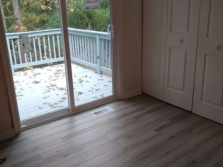 23535 Kingston Ln — Photo 10