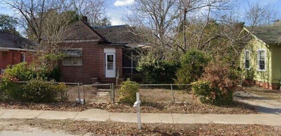 1st image of 104 S Purdy St