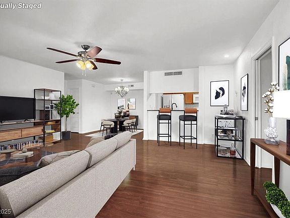 4th image of 697 Oakmont Ave Unit 3311