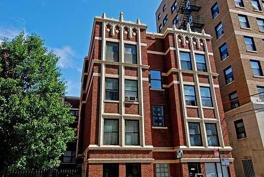1st image of 1056 W Granville Ave #36