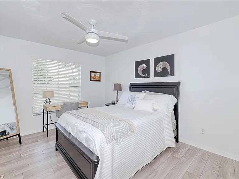22589 Island Lakes Dr — Photo 23