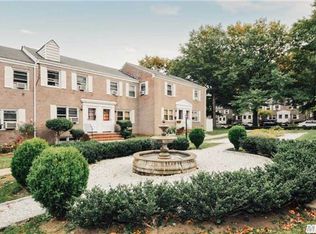 11061 64th Rd, Forest Hills, NY 11375
