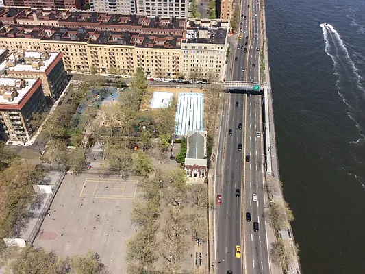 Rented by Sotheby's International Realty | media 21