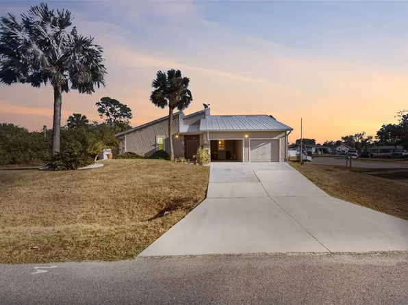 643 Blue Ln NW, Pt Charlotte, FL 33952