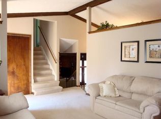 8313 Cabin Hill Rd, Louisville, KY 40291