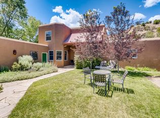 148 Valley Dr, Santa Fe, NM 87501