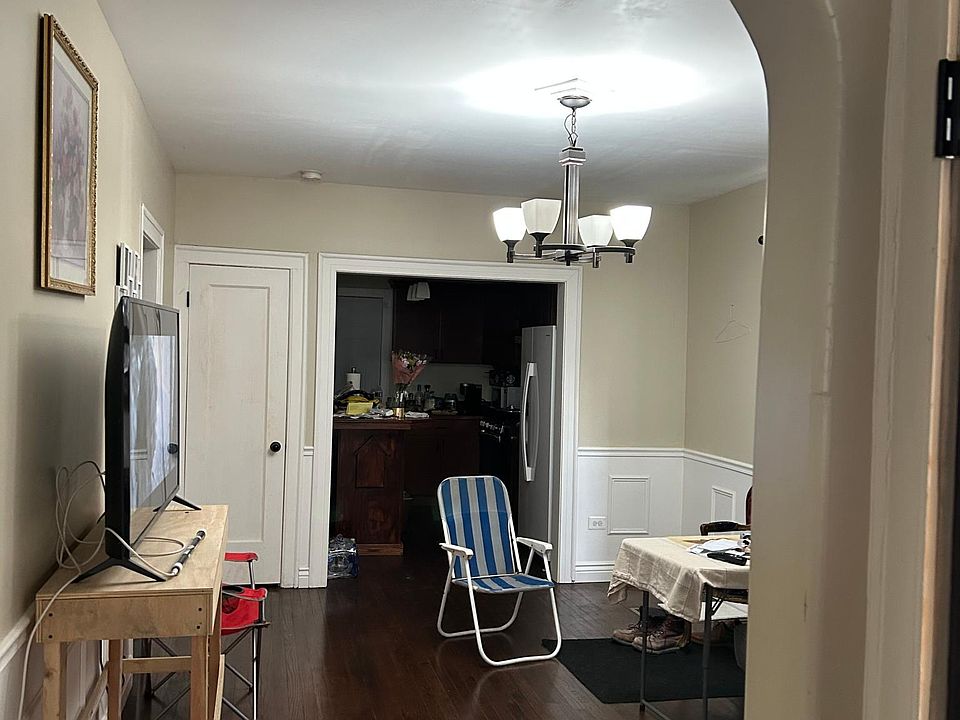 1st image of 6225 S Seeley Ave #1