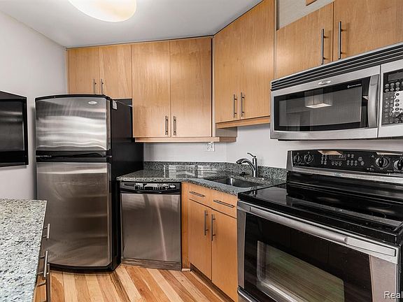 5th image of 1001 W Jefferson Ave #4C