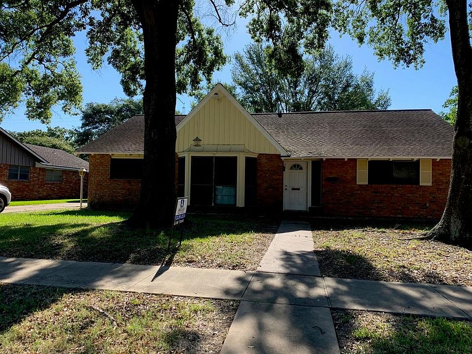 1st image of 2211 San Jacinto Dr