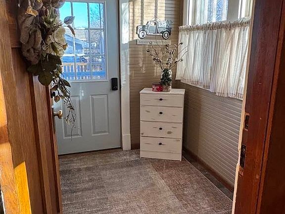 4th image of 211 S Spencer St