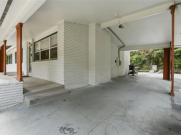 3rd image of 3806 Donaldson Dr