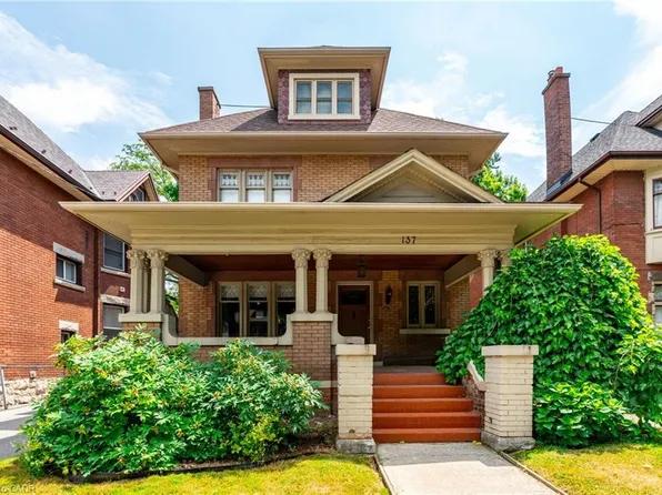 137 Sherman Ave S, Hamilton, ON L8M 2R1