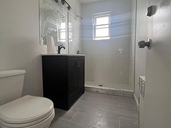 2nd image of 1622 Taylor Ave APT 2
