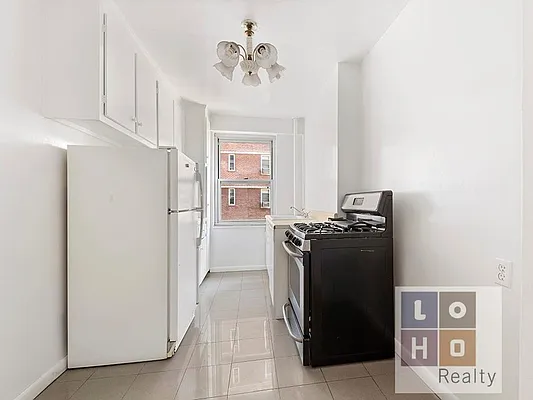 Sold by LoHo Realty | media 4