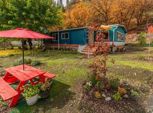 51 Steelhead Cir, Lewiston, CA 96052