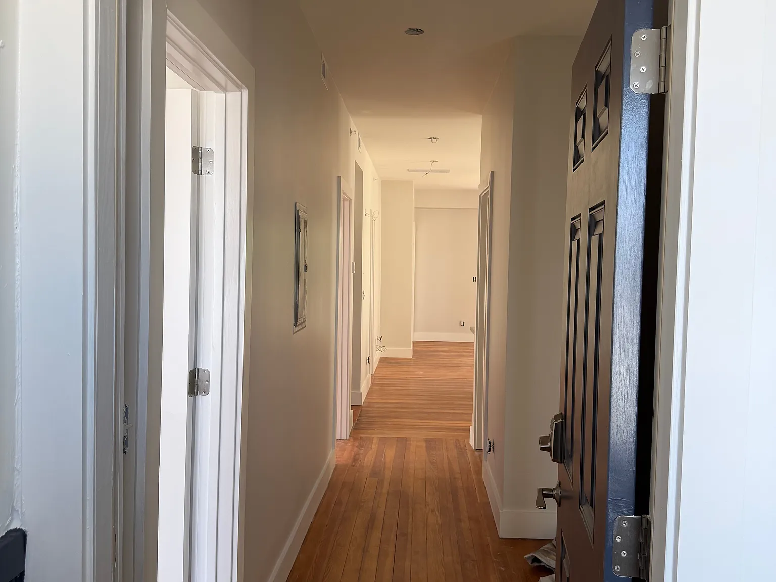 4 bed, 1137 sqft, $5,000 — Photo 3