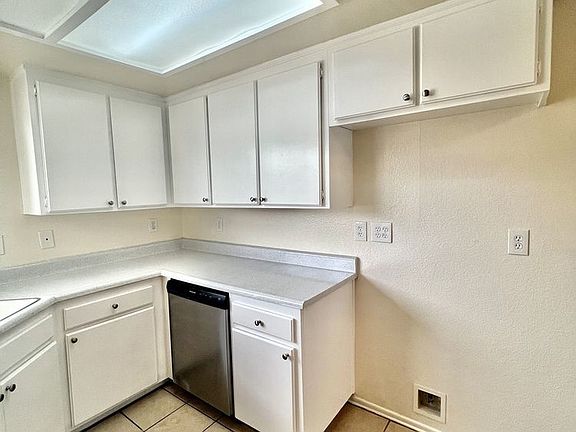 5th image of 4861 W 119th Pl #B